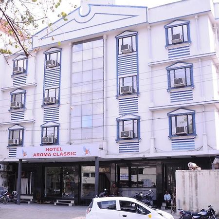 Hotel Aroma Classic Jaipur Exteriör bild